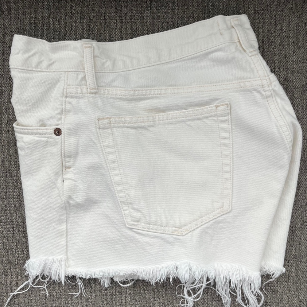 Agolde Parker cut off shorts, 5 button and 5 pockets, size 29